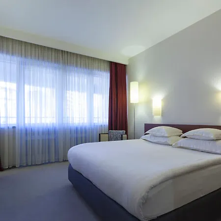 Hotel Nobel Design 4*